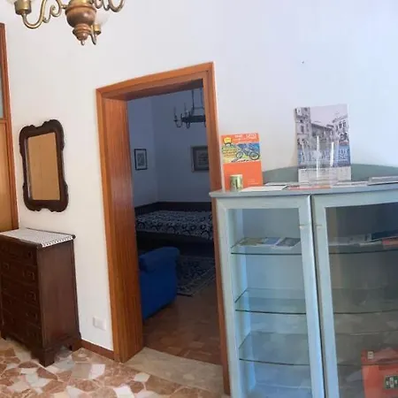 Casa Del Nonno Leone Lägenhet